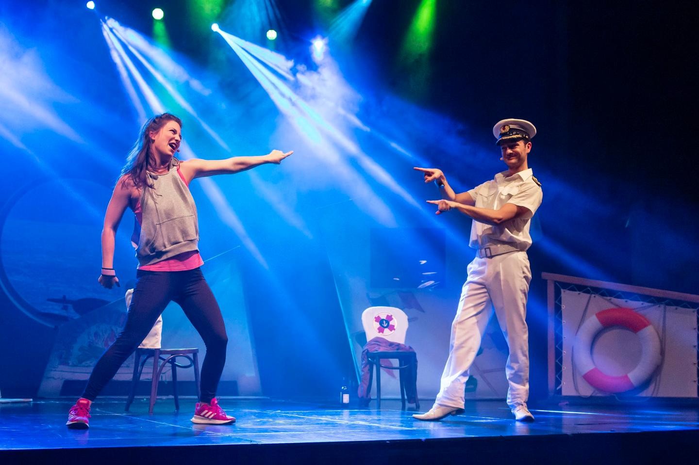 Azzurro Due (c) Landestheater Niederbayern Azzurro Due (c) Landestheater Niederbayern